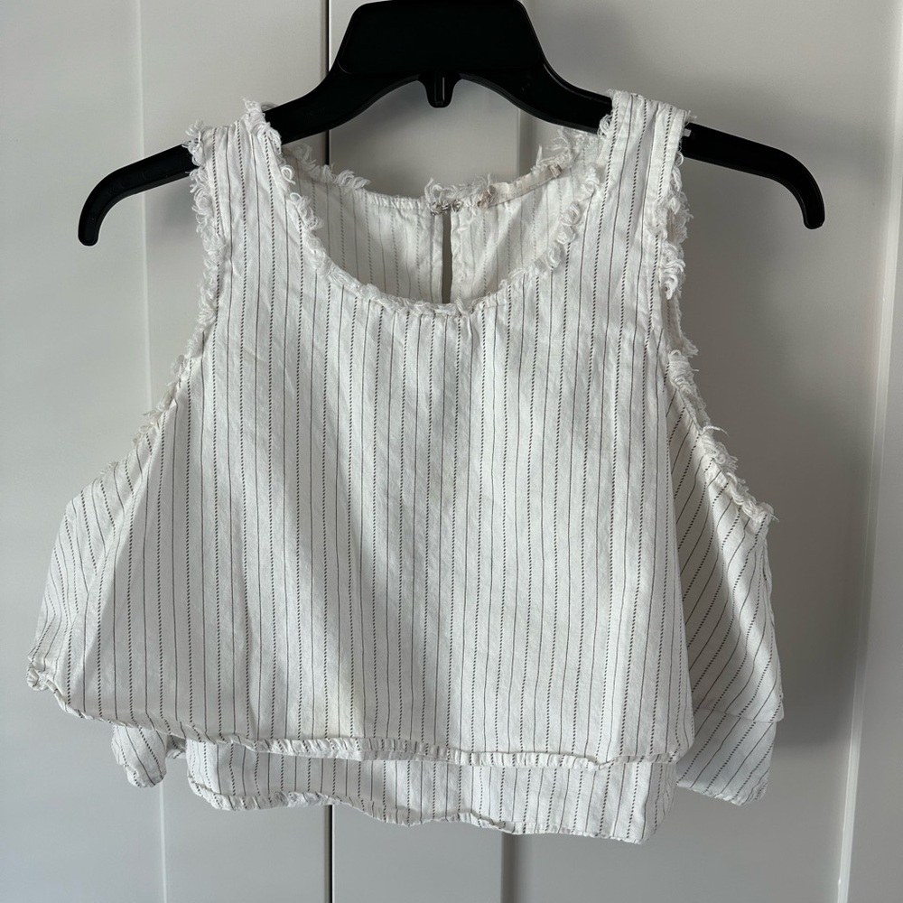 Altar’d State cropped frayed sleeveless top. S
